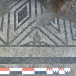 Figure 1 : Mosaïque découverte à Saint-Bertrand-de-Comminges. Photo : J. Leroy Figure 2 : Mosaïques découvertes à la villa gallo-romaine de Plassac. Photo : J. Leroy Figure 3 : Mosaïque découverte à Agen en 2024. Photo : T. Martin (Evéha